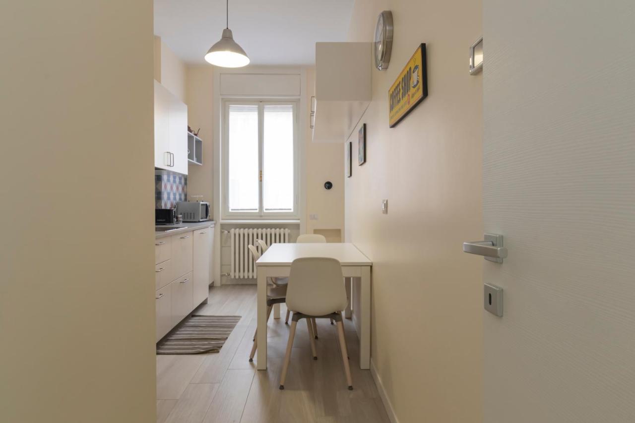 Joivy Modern 2Bed Flat With Balcony, 250M From M5 Foppa And M2 Sant'Agostino Apartment Milan Exterior photo