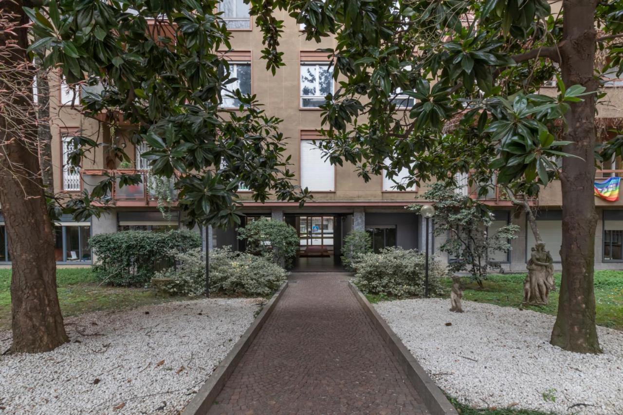 Joivy Modern 2Bed Flat With Balcony, 250M From M5 Foppa And M2 Sant'Agostino Apartment Milan Exterior photo