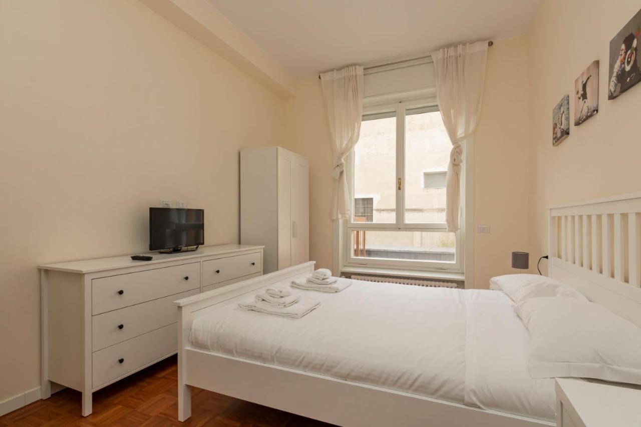 Joivy Modern 2Bed Flat With Balcony, 250M From M5 Foppa And M2 Sant'Agostino Apartment Milan Exterior photo