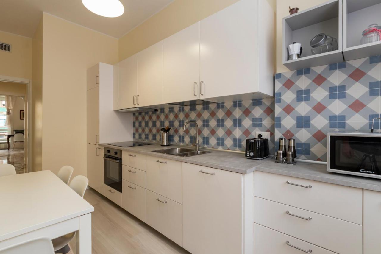 Joivy Modern 2Bed Flat With Balcony, 250M From M5 Foppa And M2 Sant'Agostino Apartment Milan Exterior photo