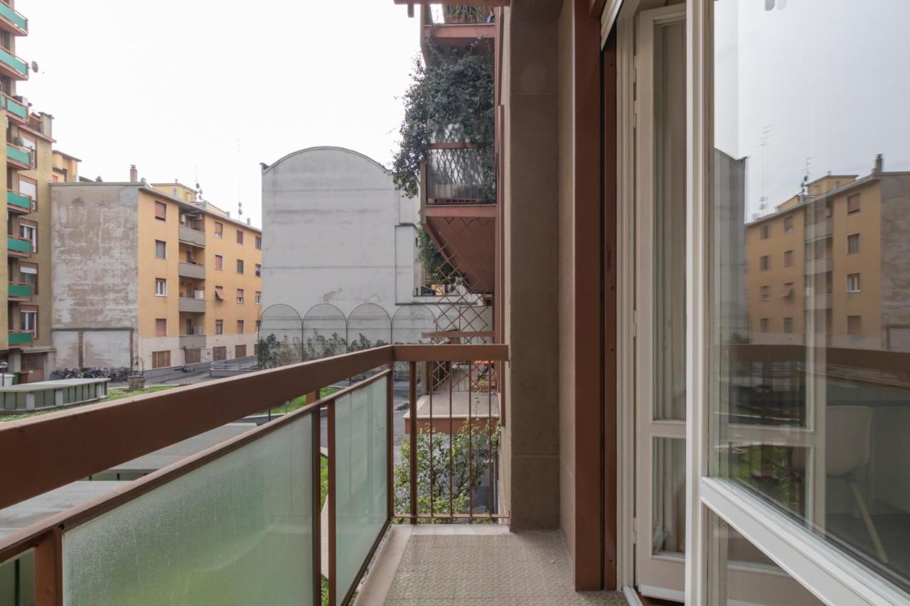 Joivy Modern 2Bed Flat With Balcony, 250M From M5 Foppa And M2 Sant'Agostino Apartment Milan Exterior photo