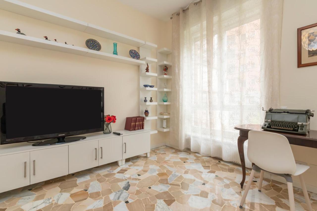 Joivy Modern 2Bed Flat With Balcony, 250M From M5 Foppa And M2 Sant'Agostino Apartment Milan Exterior photo